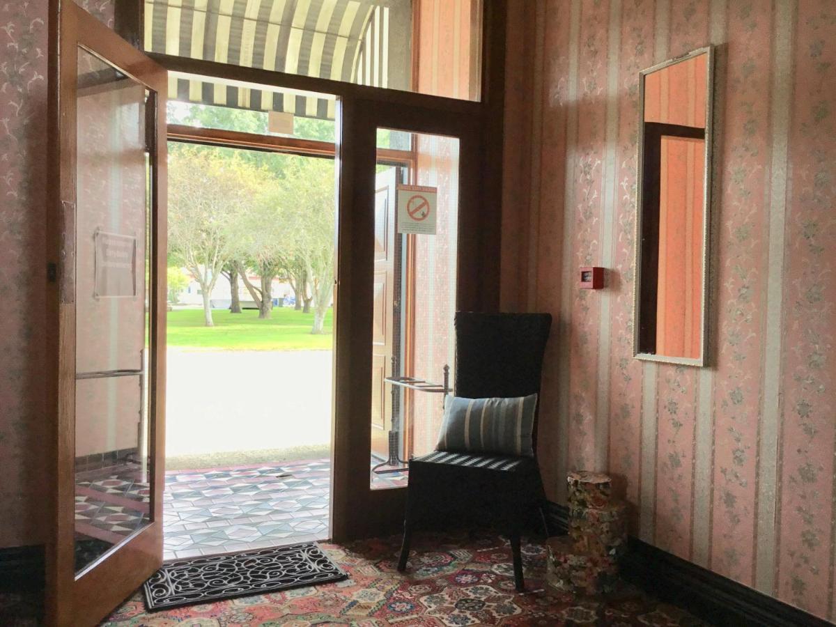 Royal Mail Hotel Lumsden المظهر الخارجي الصورة